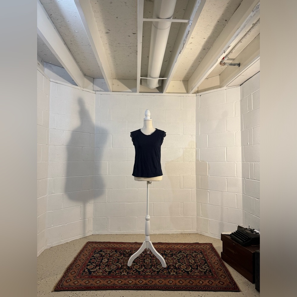 XS Banana Republic Factory Navy Sleeveless Top